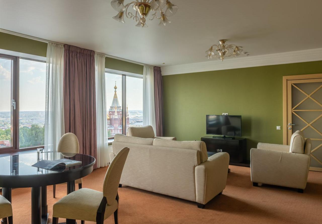 Park Inn By Radisson Izhevsk Hotel Екстер'єр фото